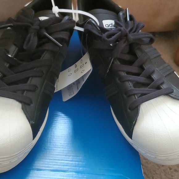 SUPERSTAR - Picture 5 of 6